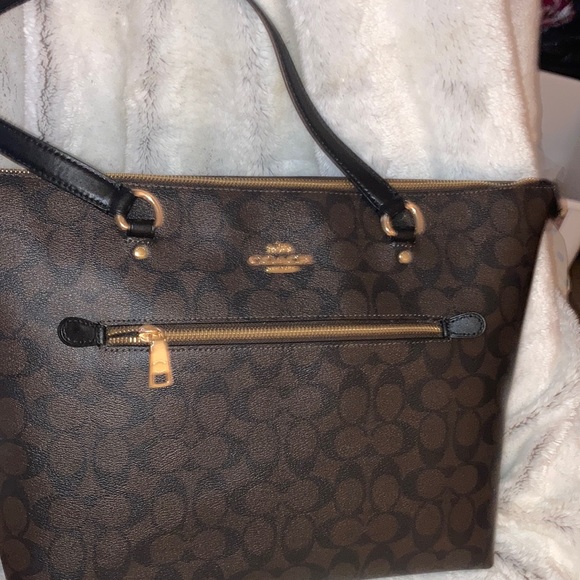 COPY - COACH Gallery Tote In Signature Canvas -FREE SHIPPING on this item today. - Picture 1 of 8